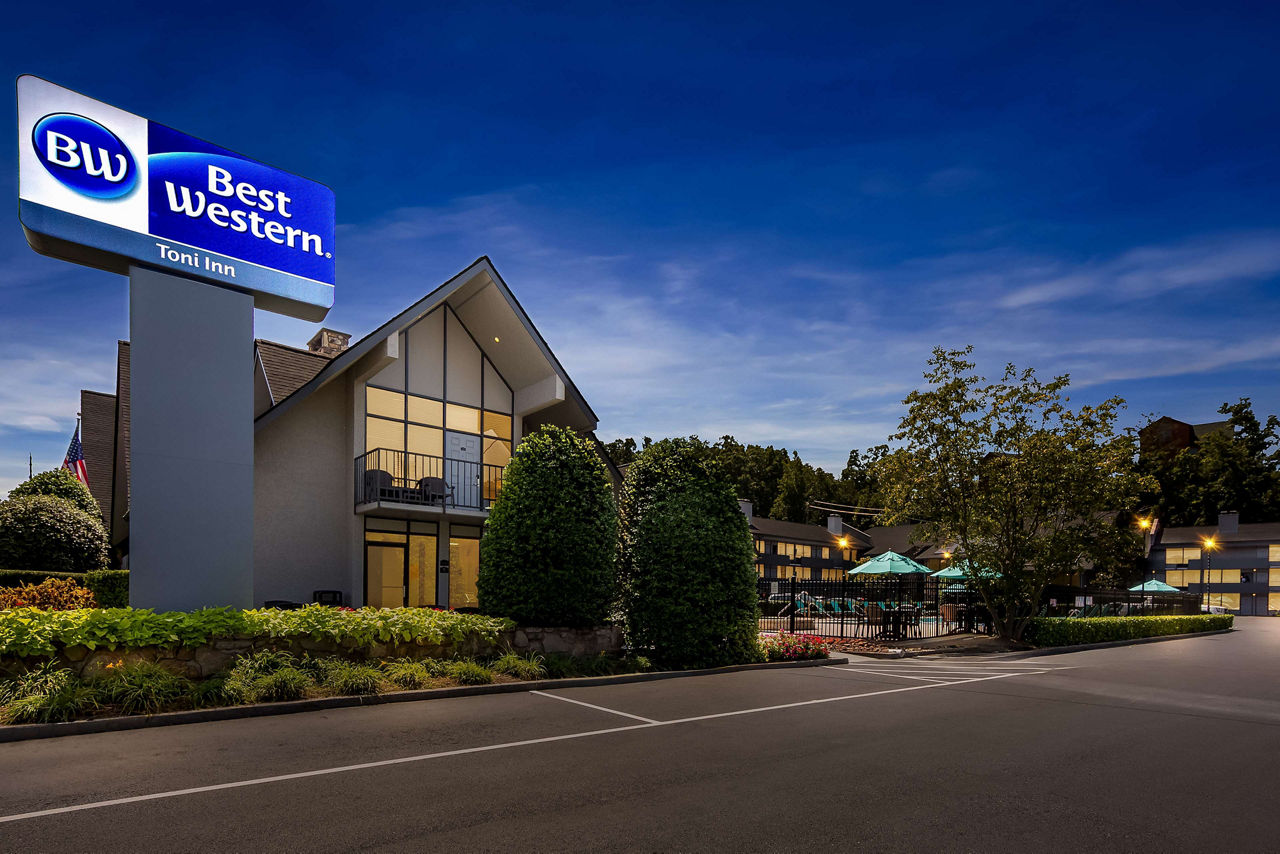 Hotel in Pigeon Forge, TN - Best Western Toni Inn Hotel